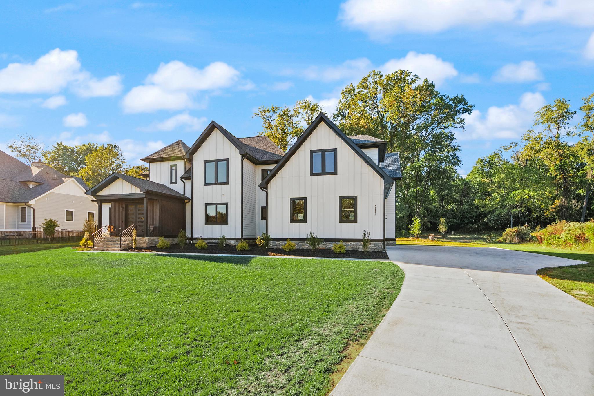 CENTREVILLE FARMS - Residential