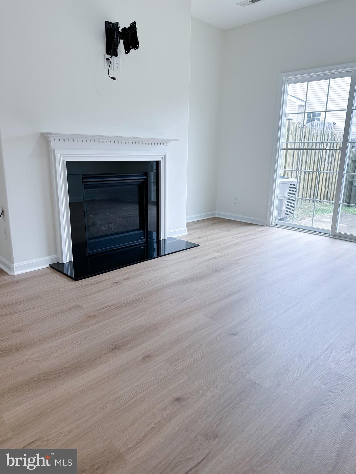 TURNBERRY EAST - Residential Lease