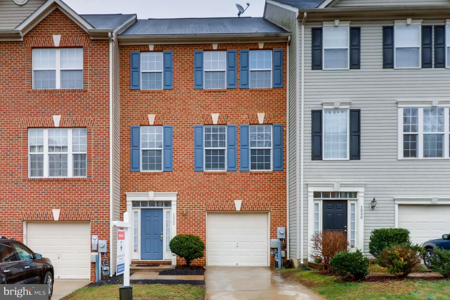 Super Clean brick front 3 bedrooms, 2.5 bathrooms, garage townhome in desirable Piney Orchard! Neutral paint, neutral carpet, newer deck, open floor plan and more.  Expansive master bathroom with large soaking tub. HOA includes pools, tennis, gym, tot lots and more!  Lots of natural light.