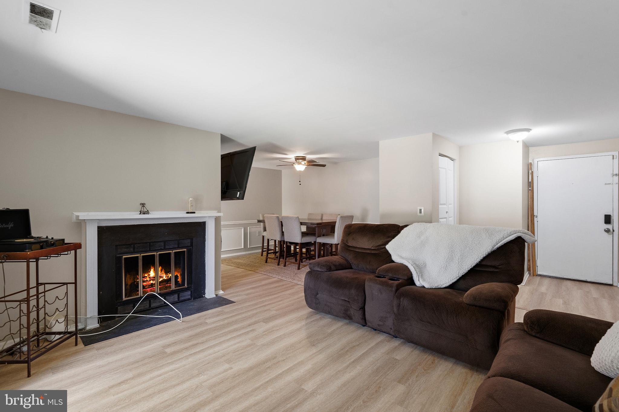 FARMINGDALE - Residential