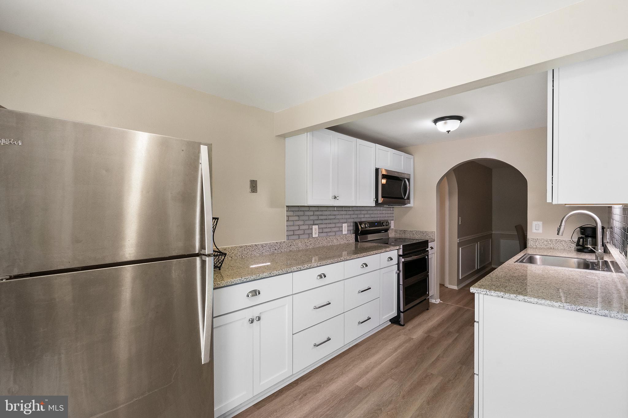 FARMINGDALE - Residential