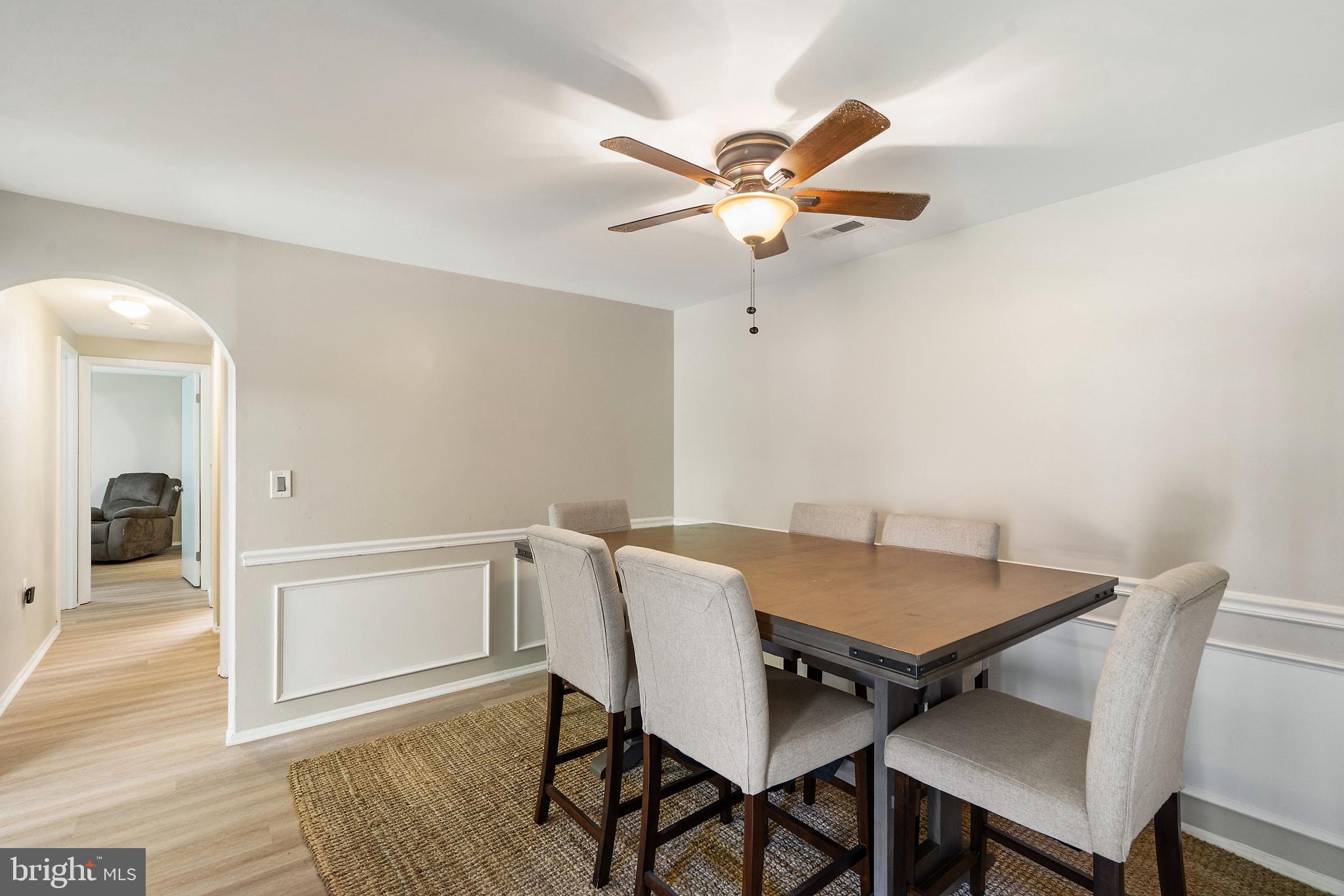 FARMINGDALE - Residential