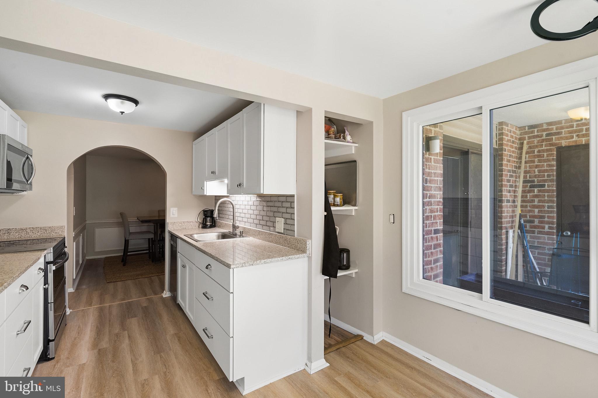 FARMINGDALE - Residential