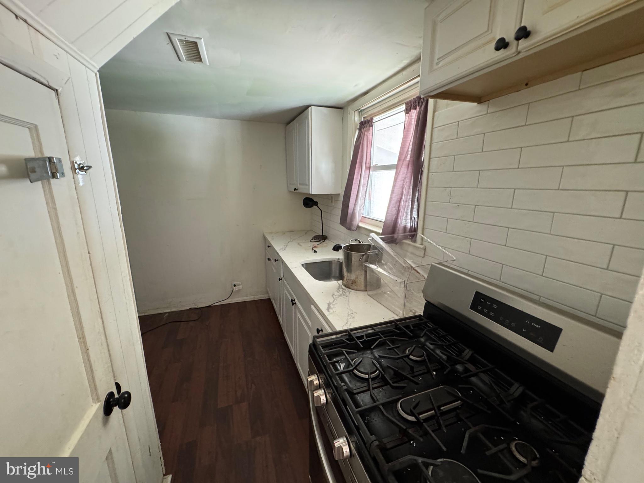 HIGHLAND GARDENS - Residential
