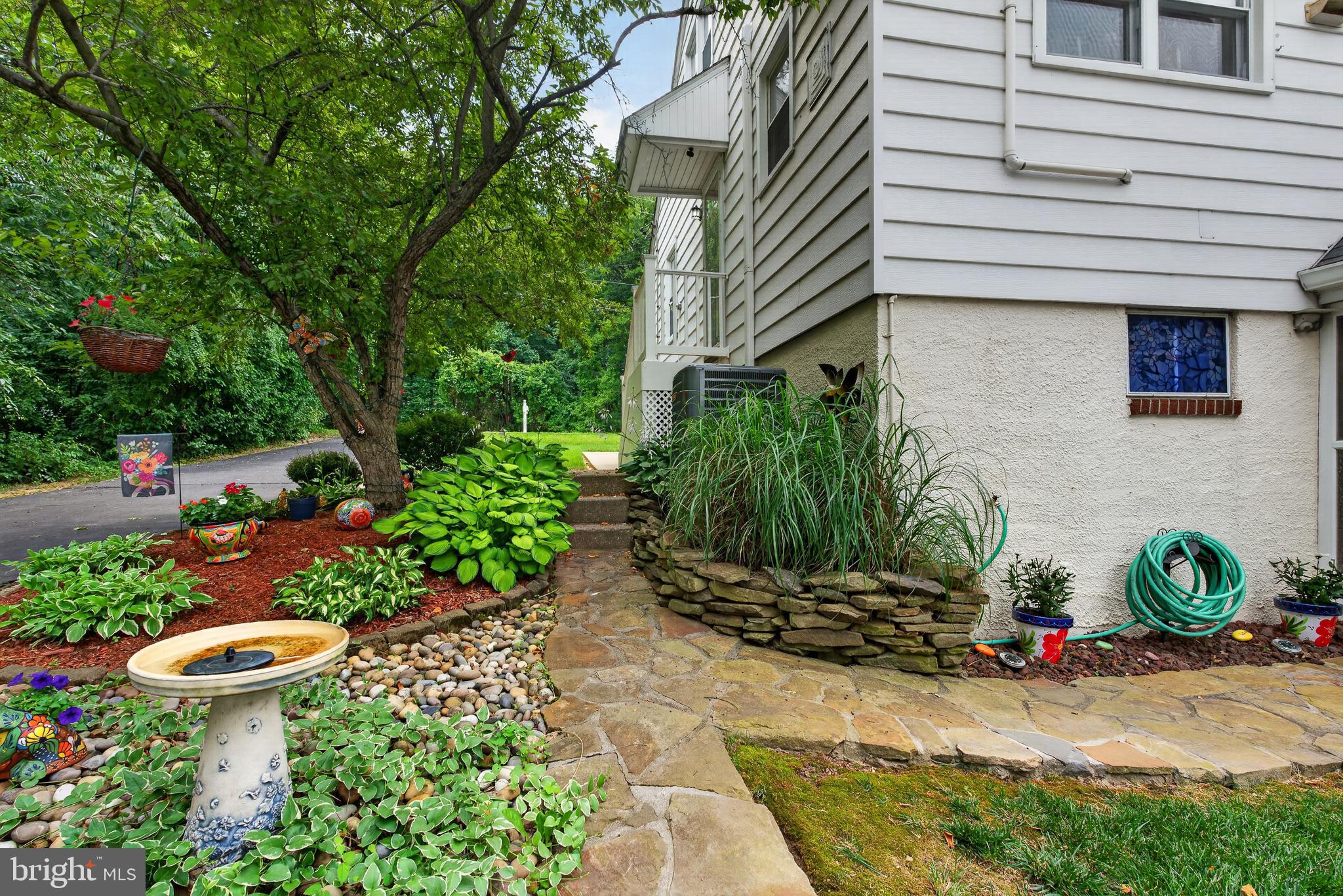 RIDGE MANOR - Residential