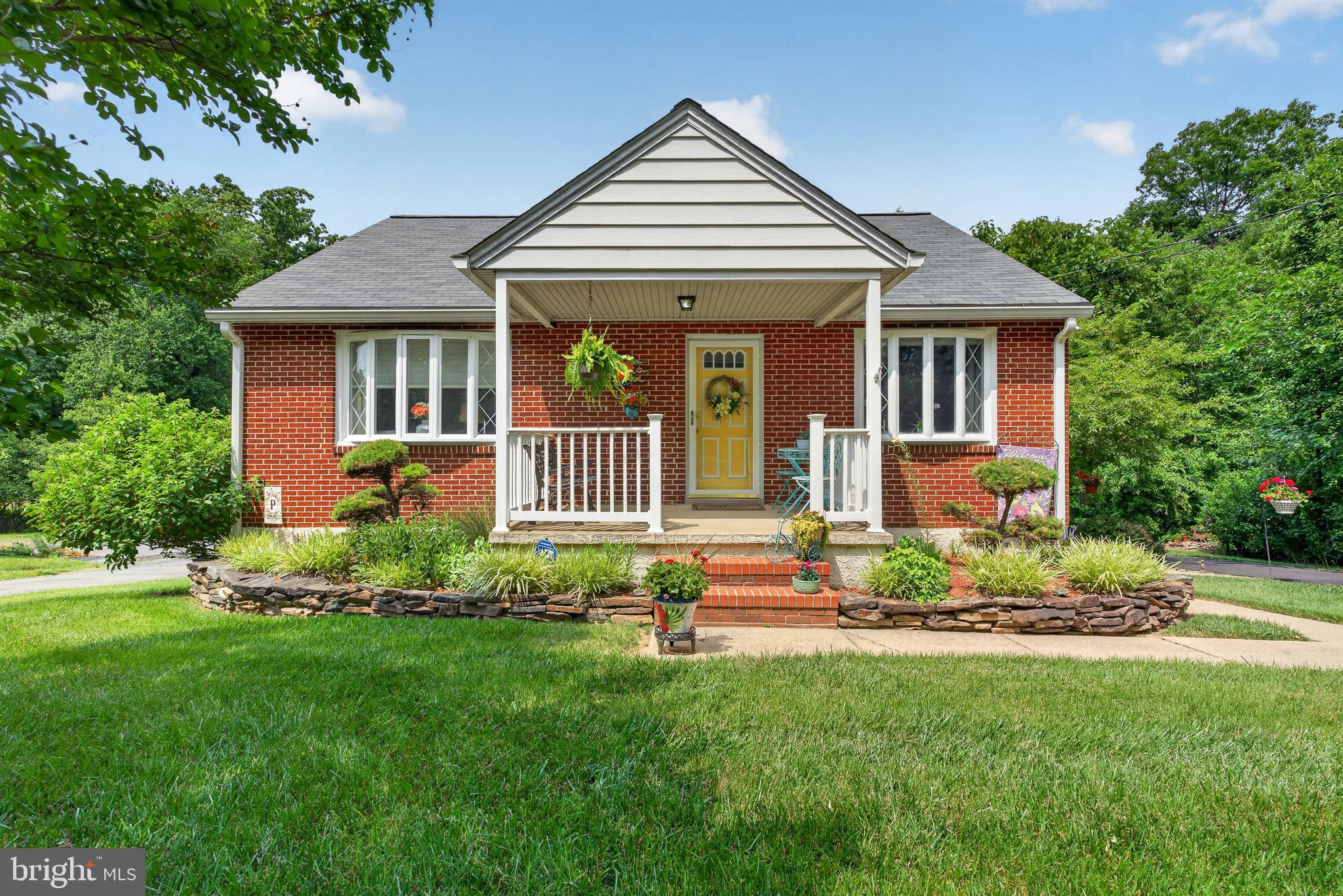 RIDGE MANOR - Residential