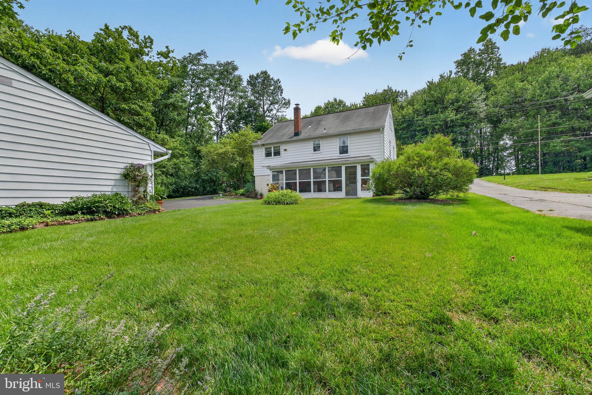 RIDGE MANOR - Residential