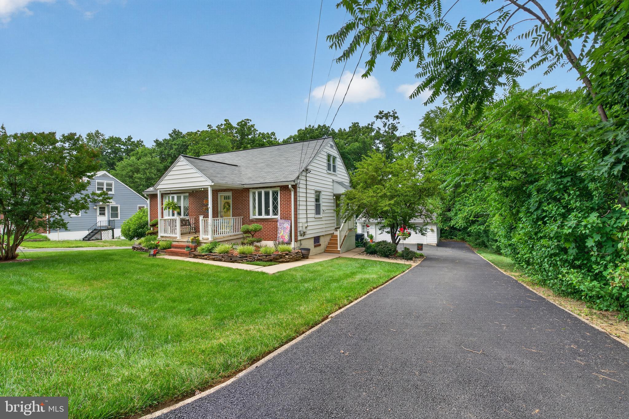 RIDGE MANOR - Residential