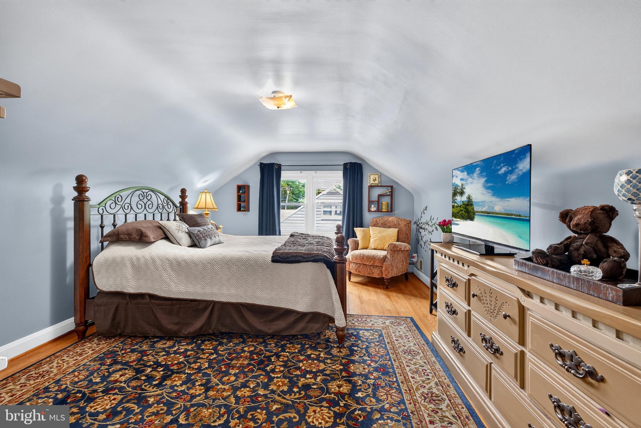 RIDGE MANOR - Residential