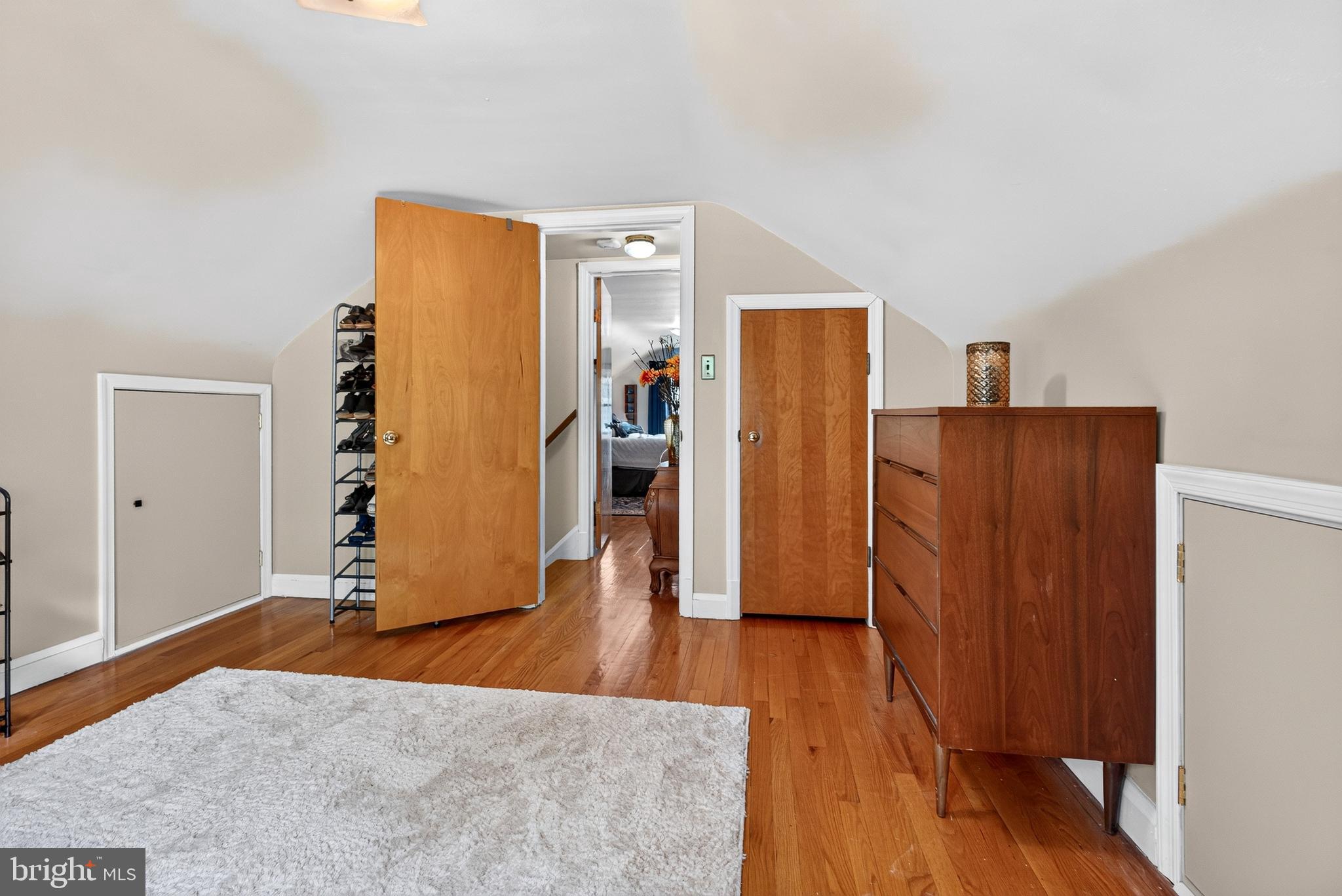 RIDGE MANOR - Residential