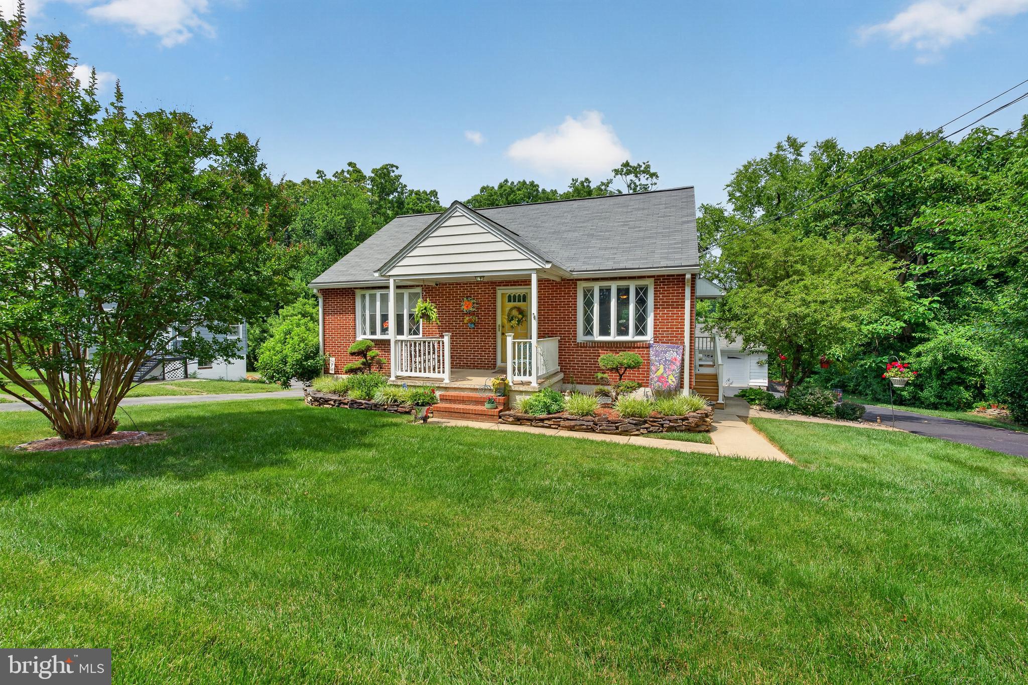 RIDGE MANOR - Residential