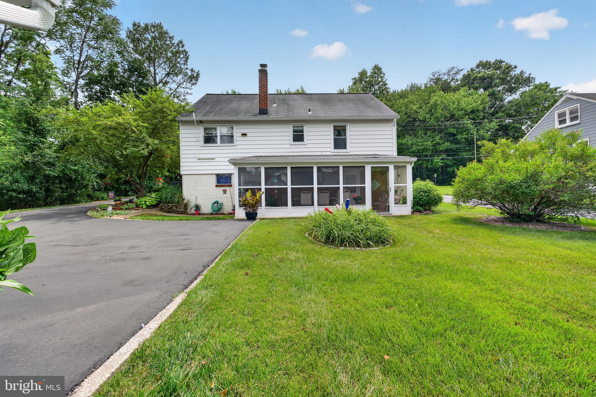 RIDGE MANOR - Residential