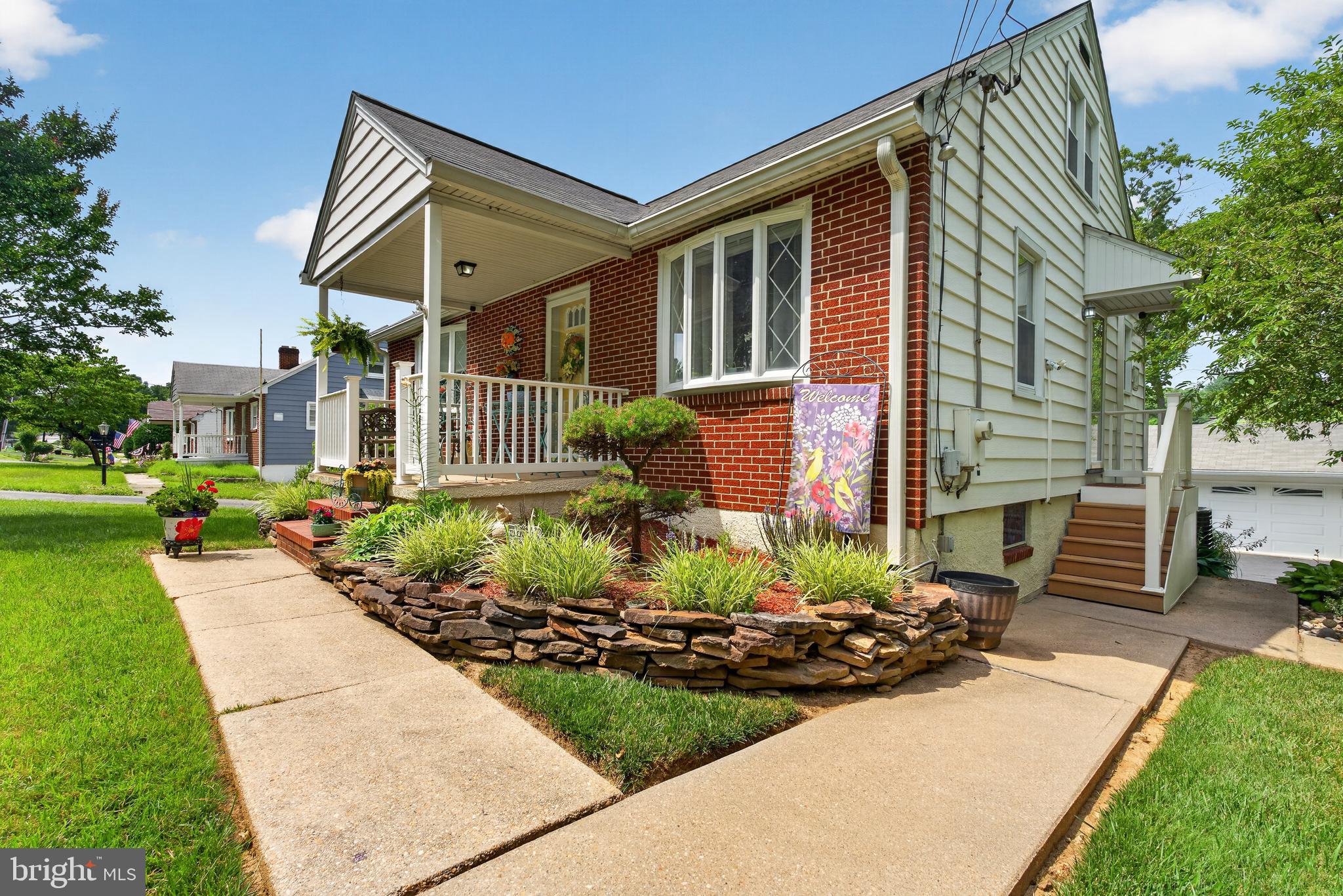 RIDGE MANOR - Residential