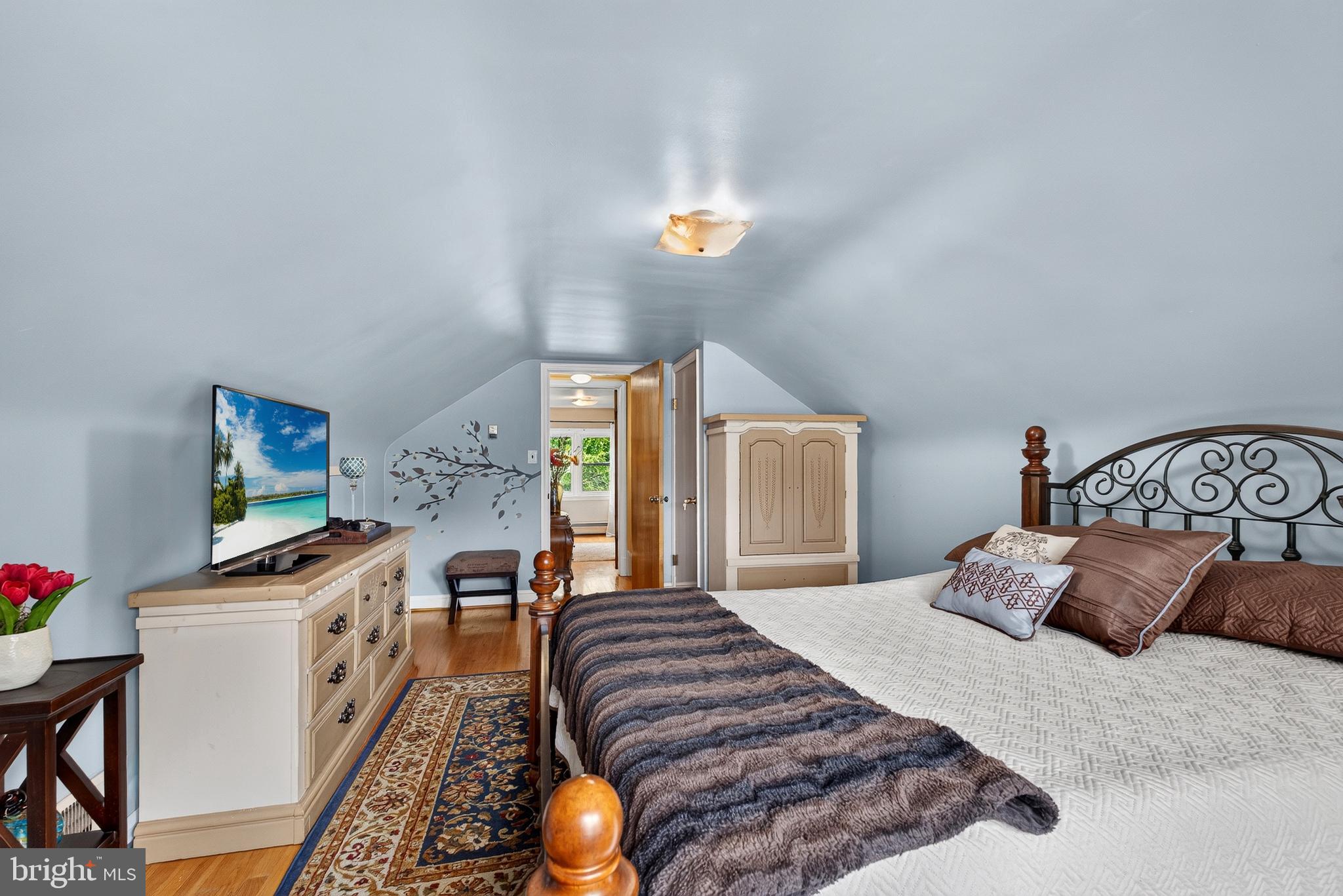 RIDGE MANOR - Residential