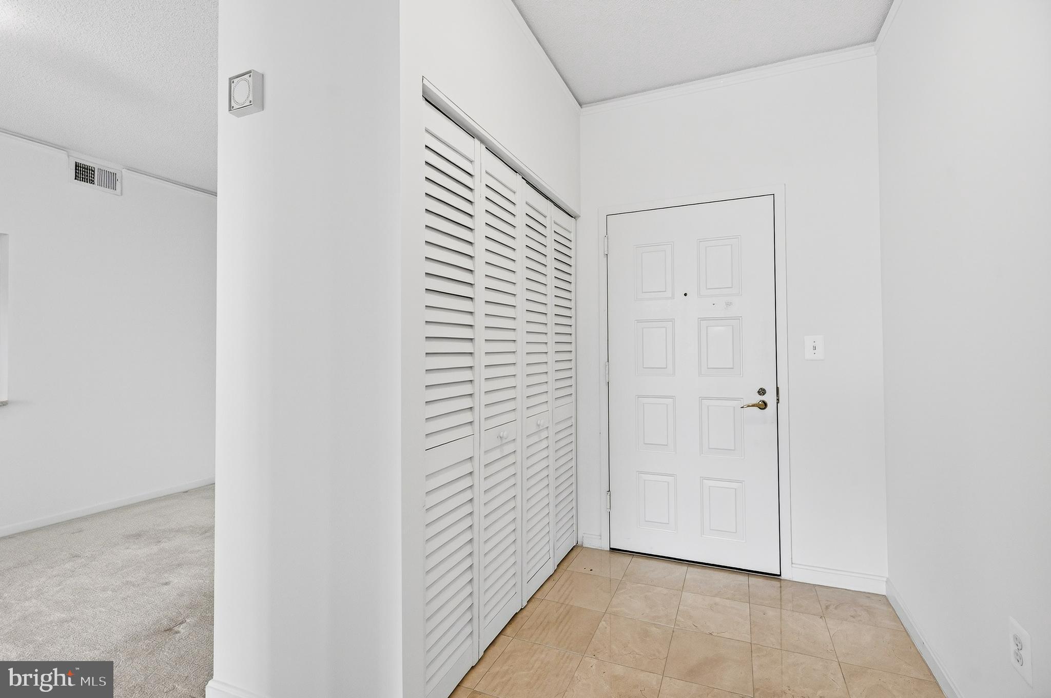 LANSDOWNE WOODS - Residential