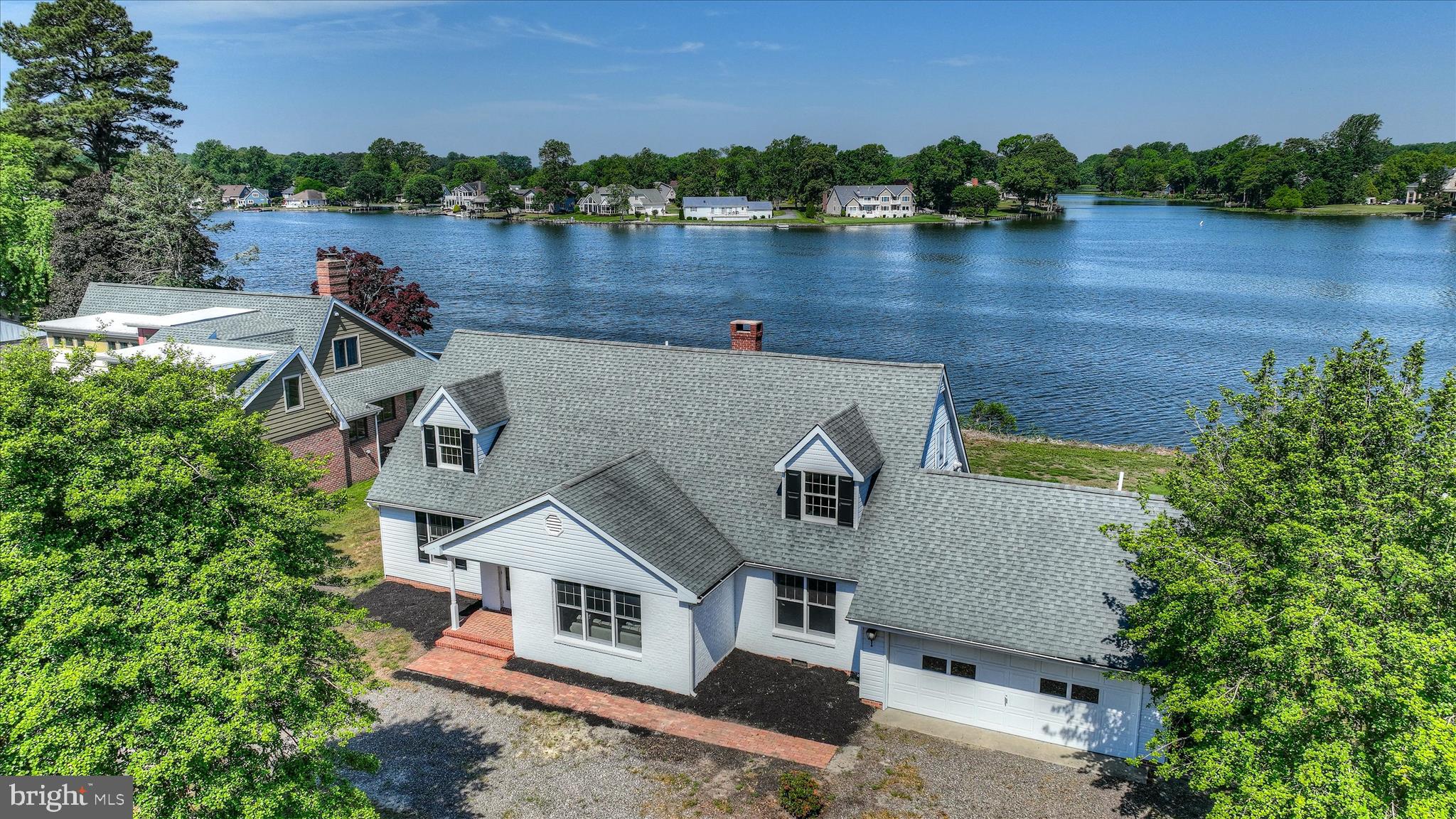 EDGEWATER ESTATES - Residential