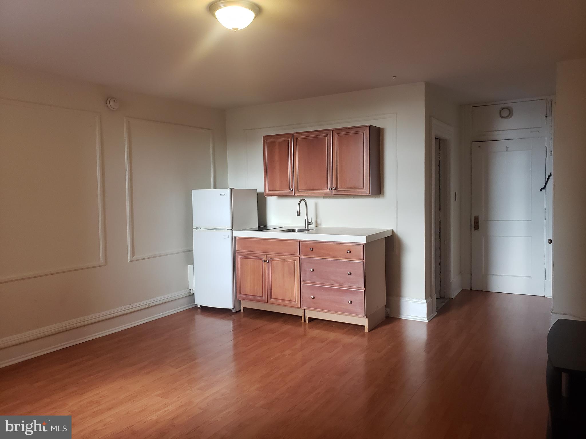 AVENUE OF THE ARTS - Residential Lease