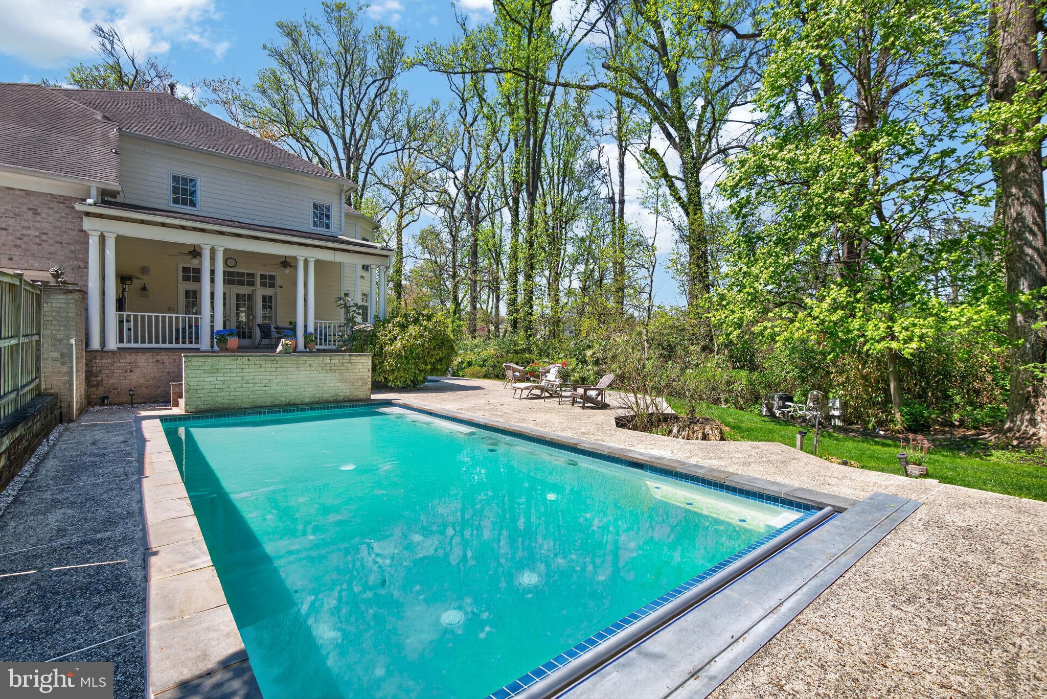BETHESDA OUTSIDE - Residential