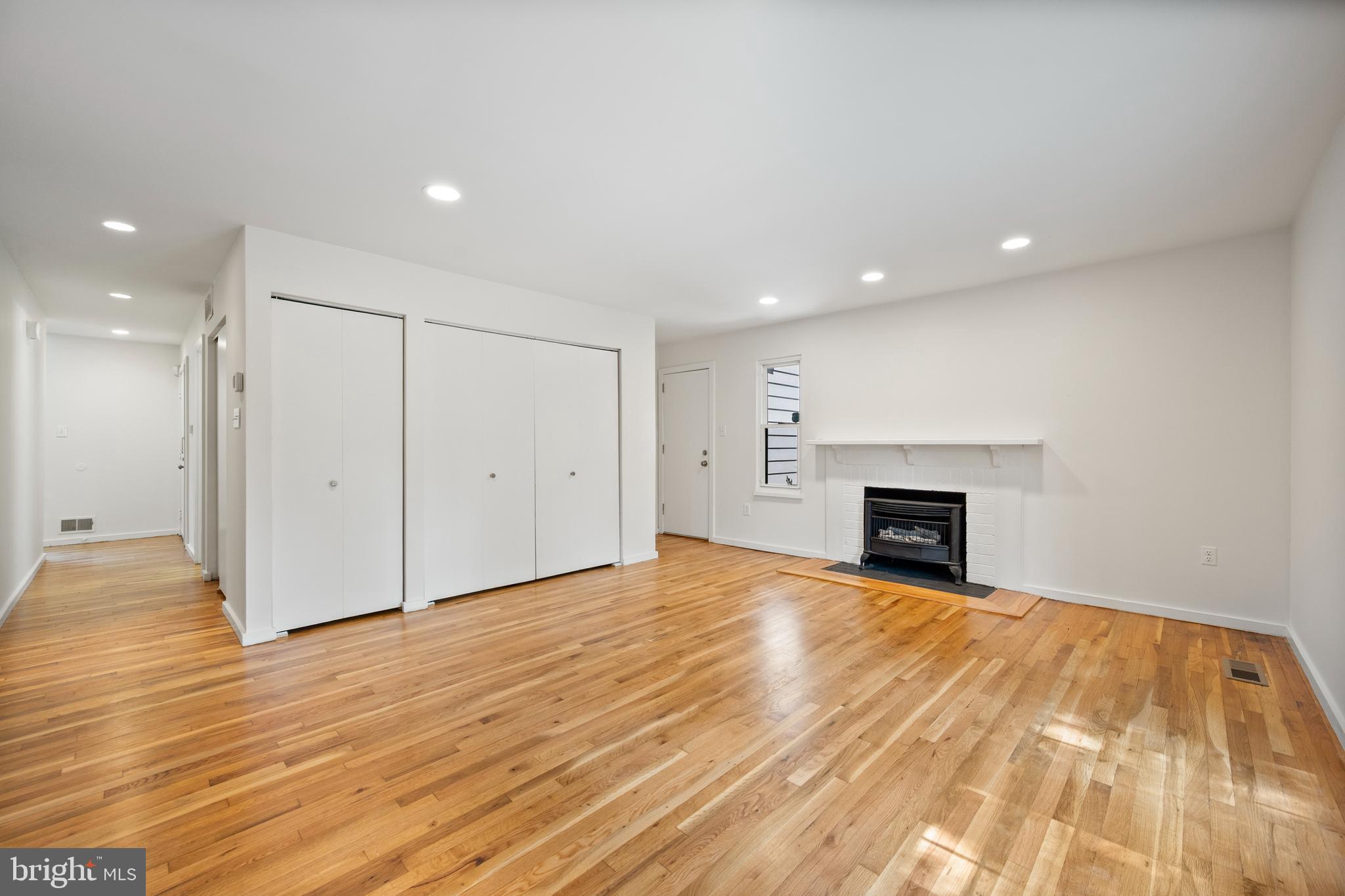 VILLAGE OF HICKORY RIDGE - Residential
