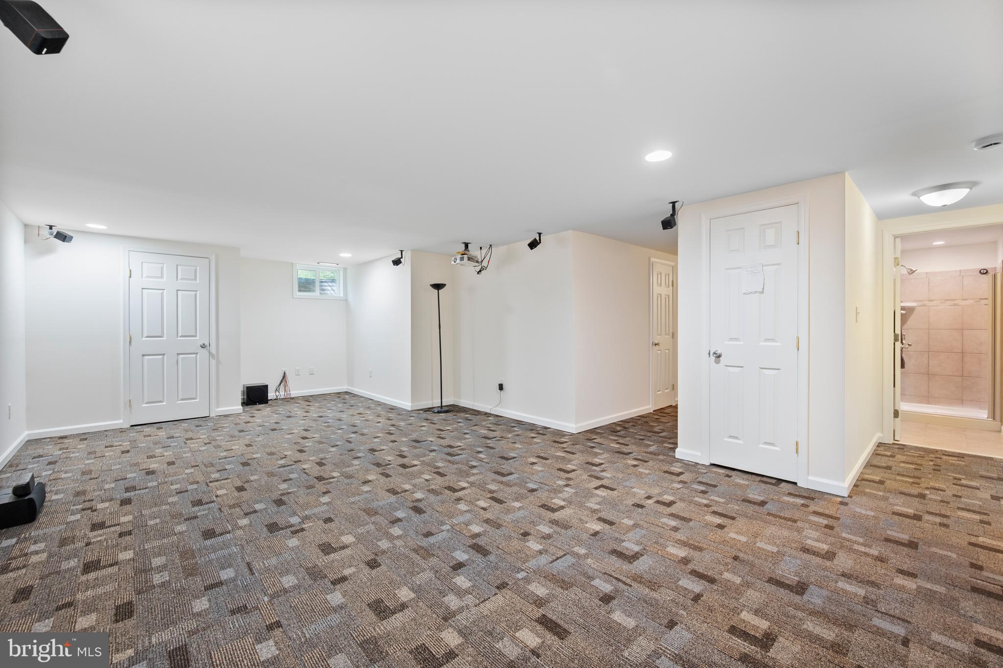 VILLAGE OF HICKORY RIDGE - Residential