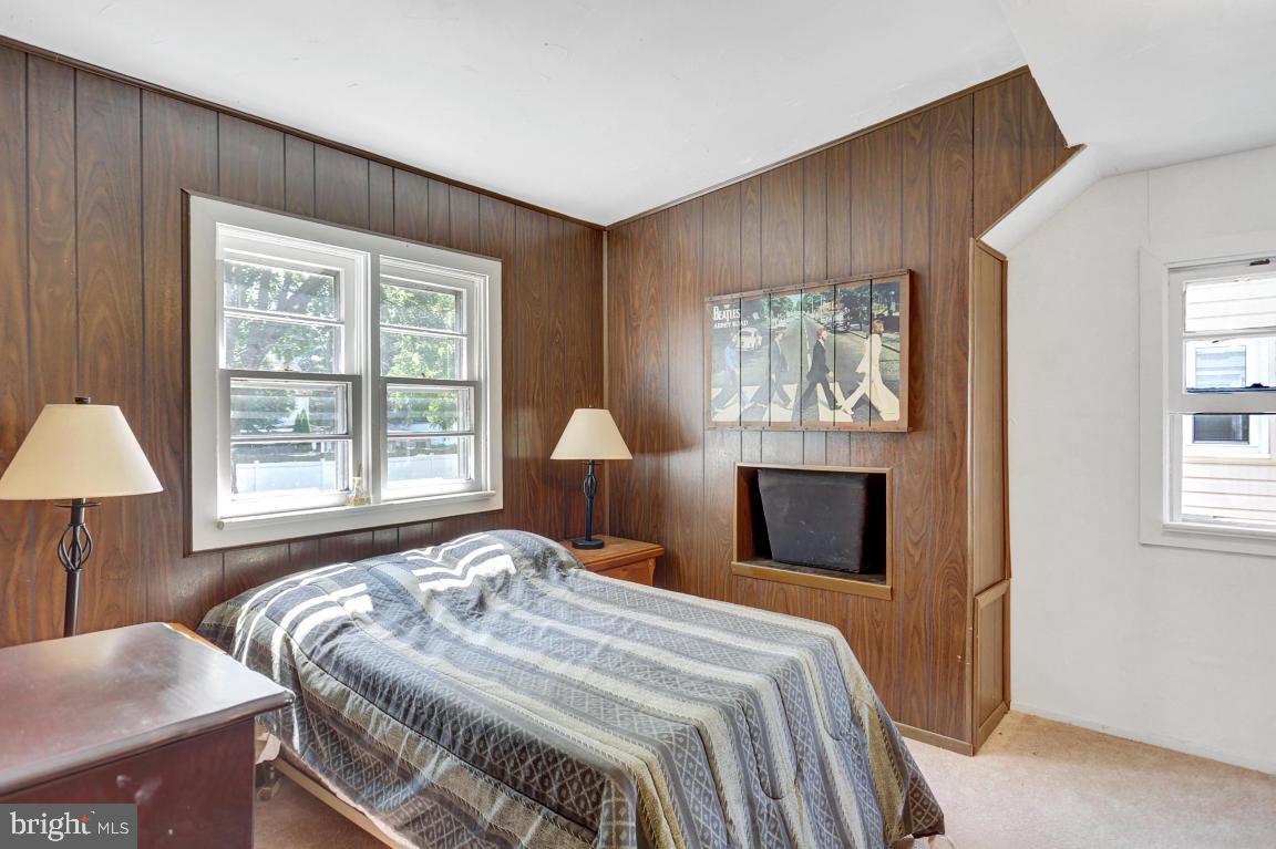 GLEN MOORE - Residential