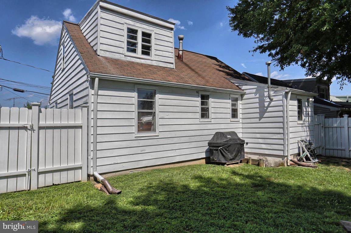 GLEN MOORE - Residential