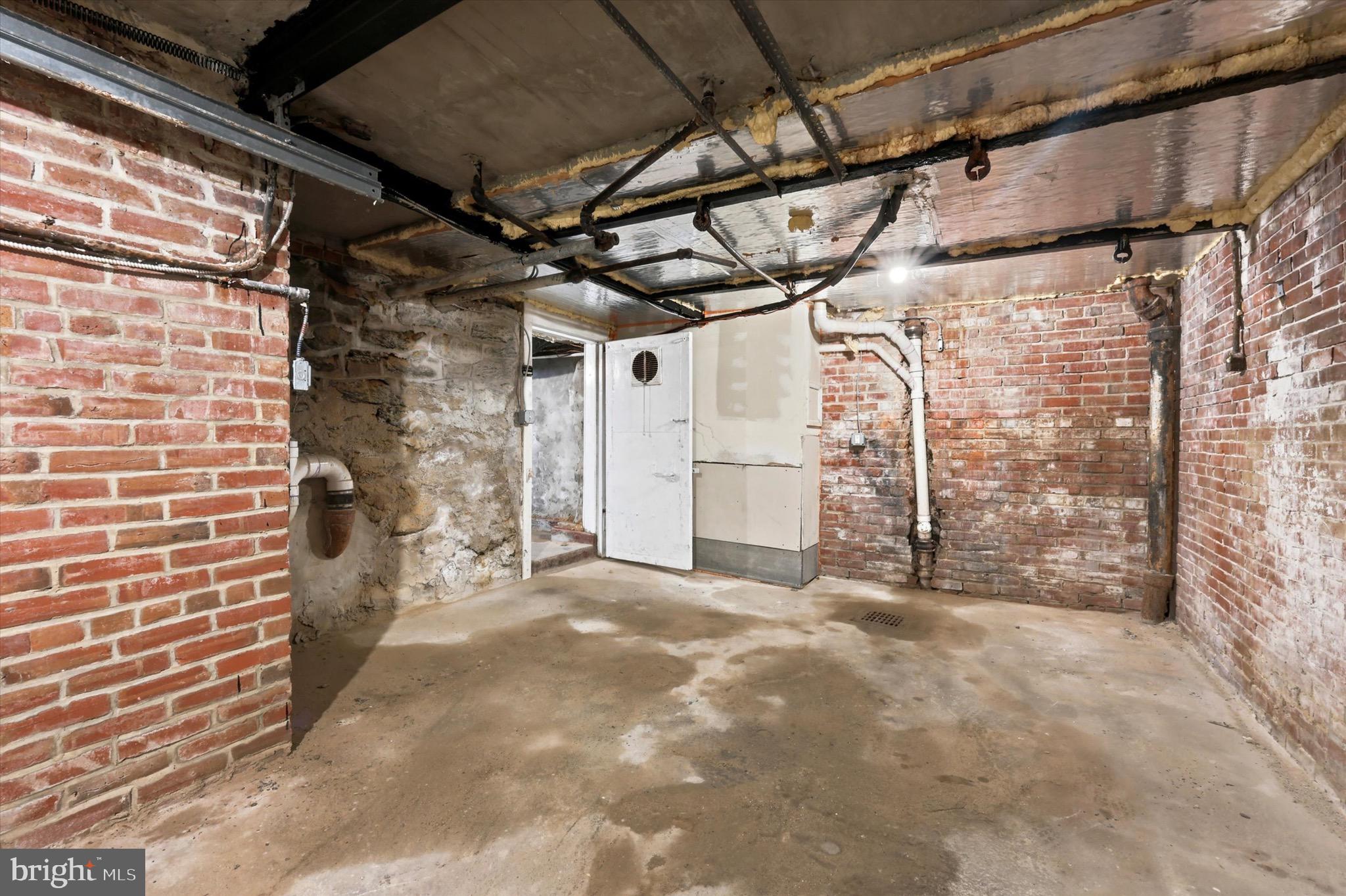 COBBS CREEK - Residential