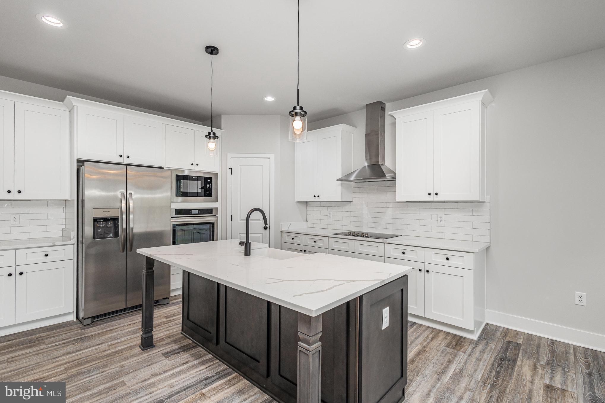 NOAHS LANDING - Residential