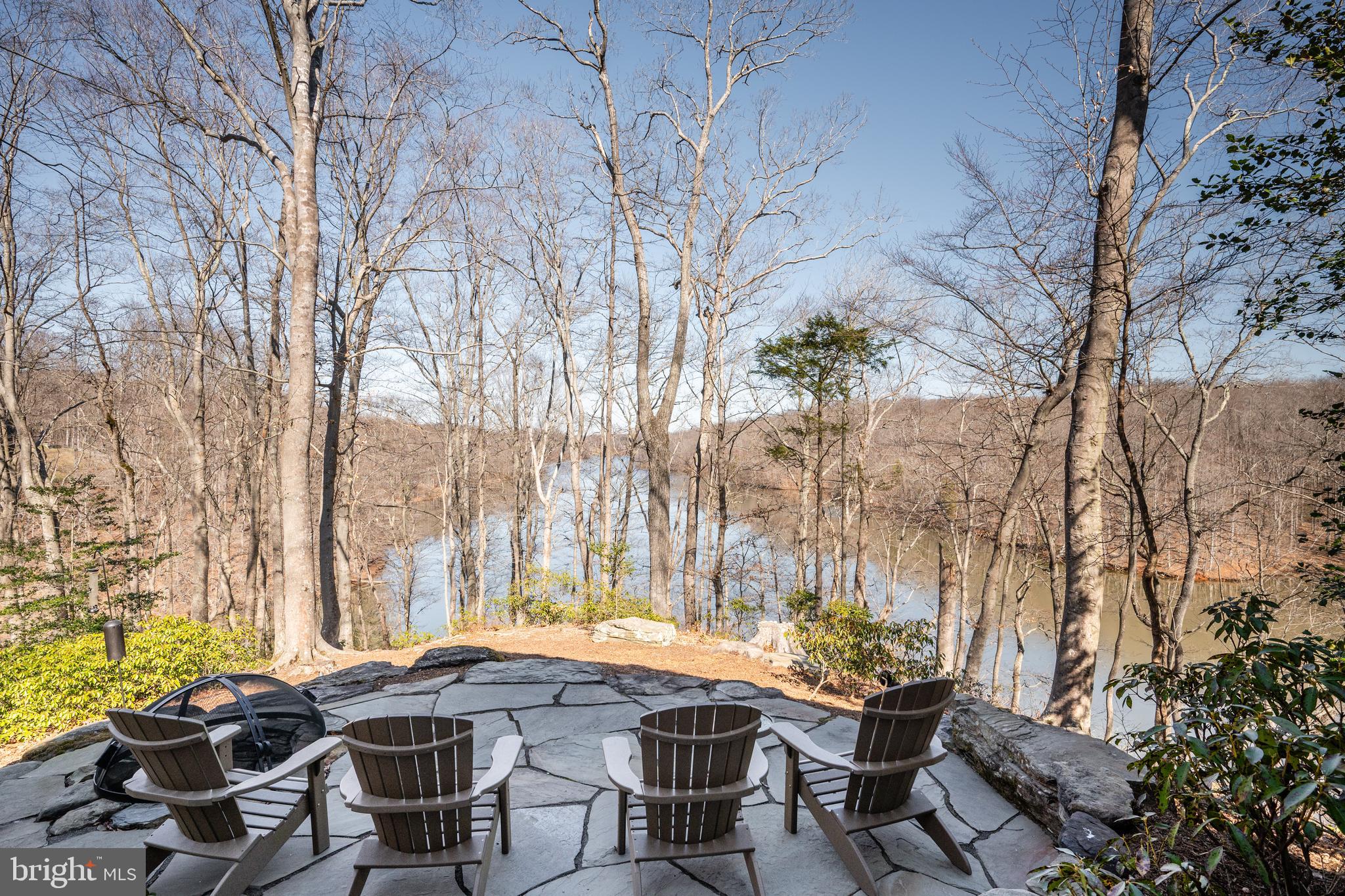 OCCOQUAN OAKS - Residential