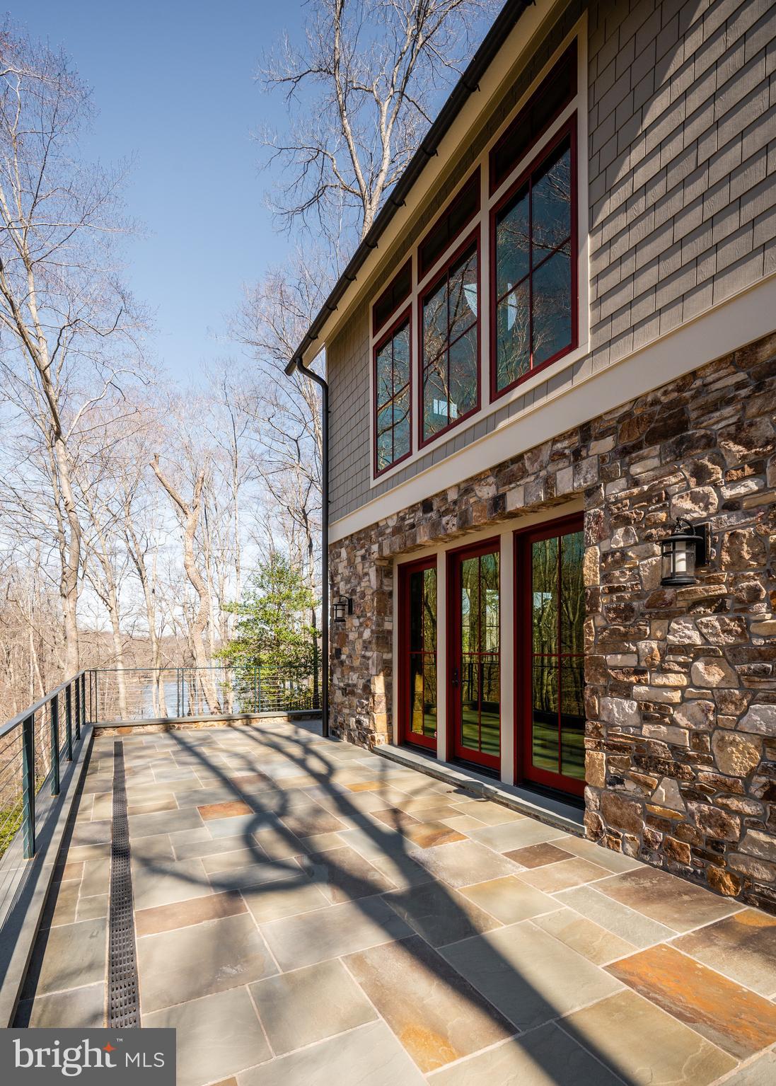 OCCOQUAN OAKS - Residential