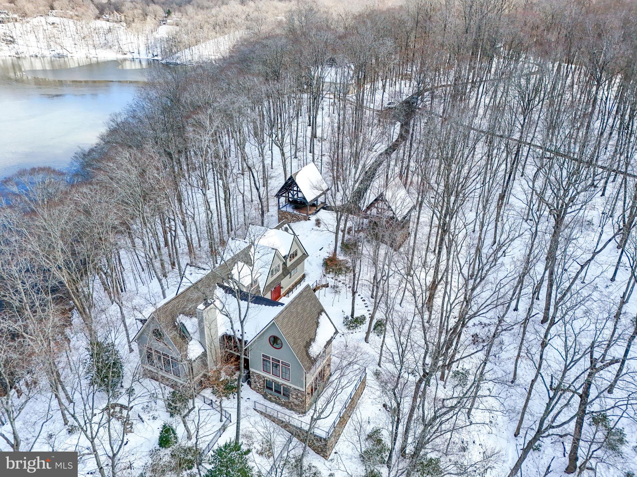 OCCOQUAN OAKS - Residential
