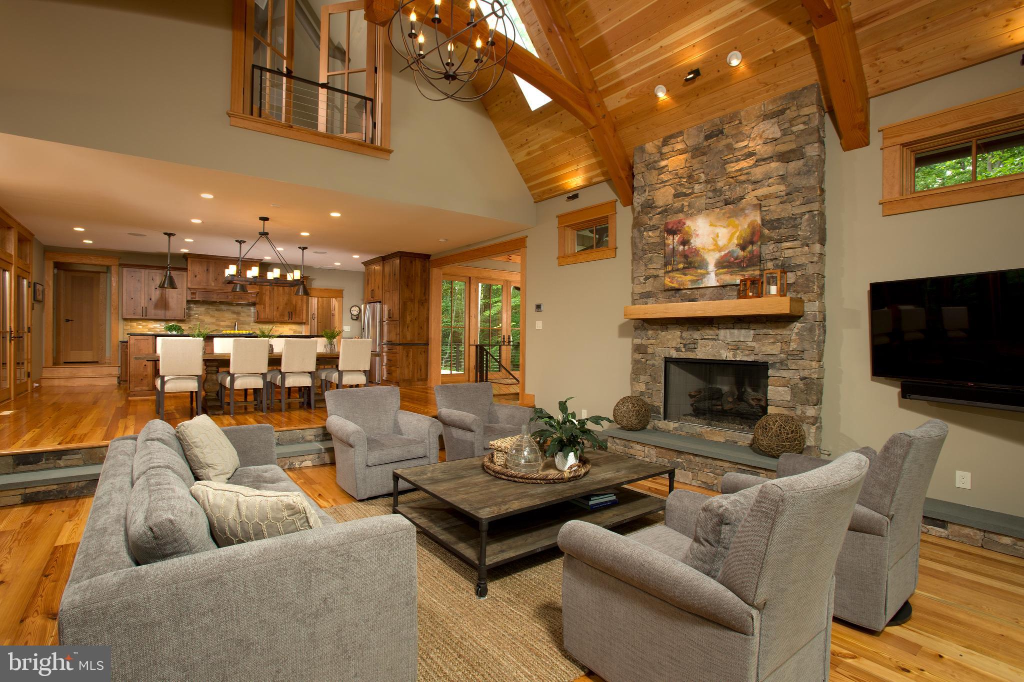 OCCOQUAN OAKS - Residential