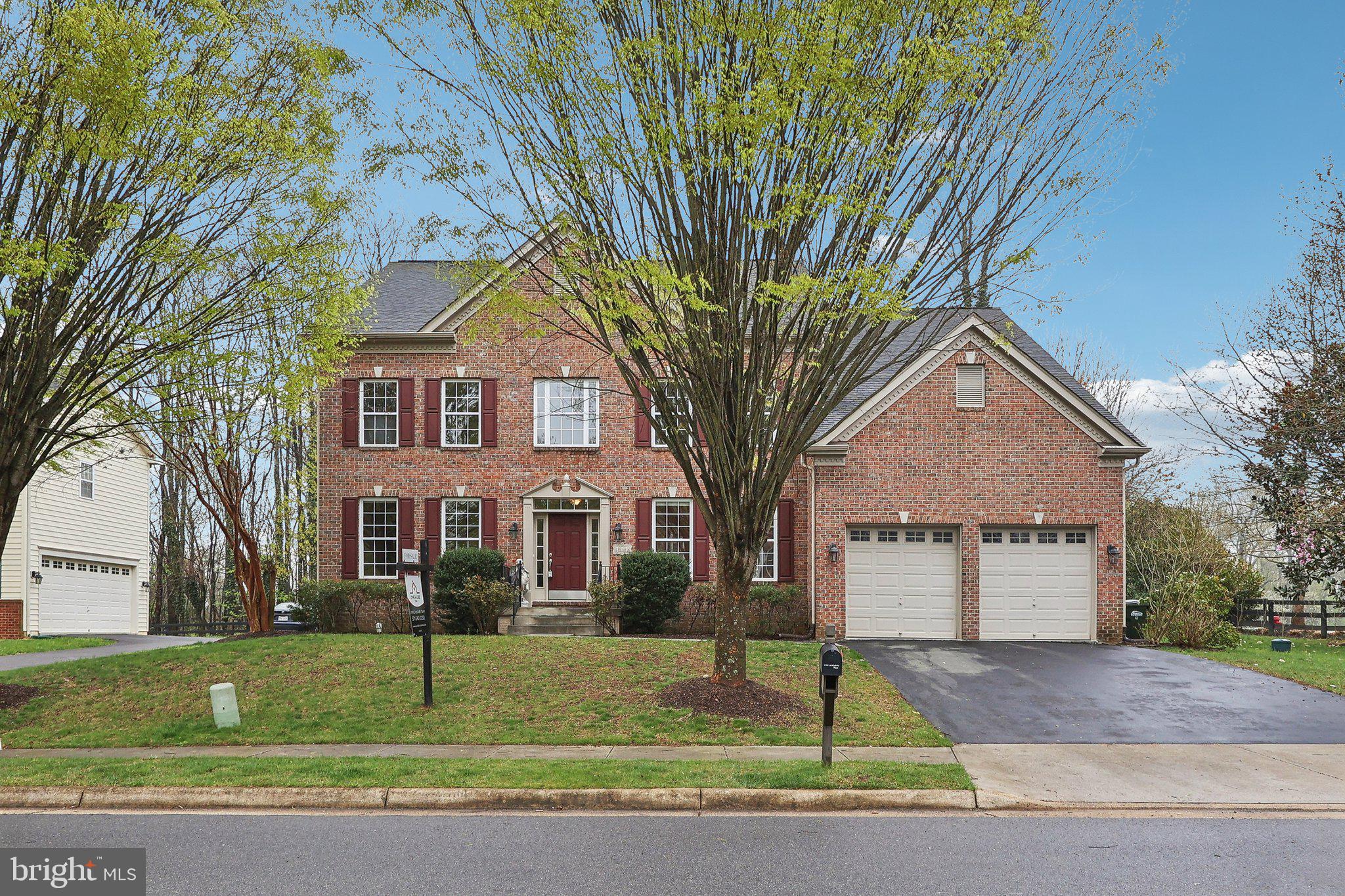 HAMILTON MEADOW - Residential