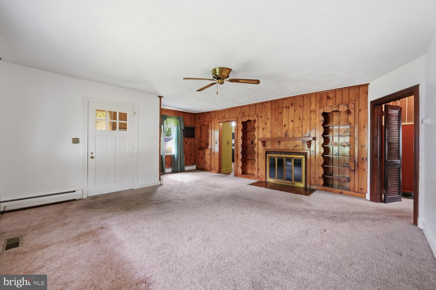 EASTON - Residential