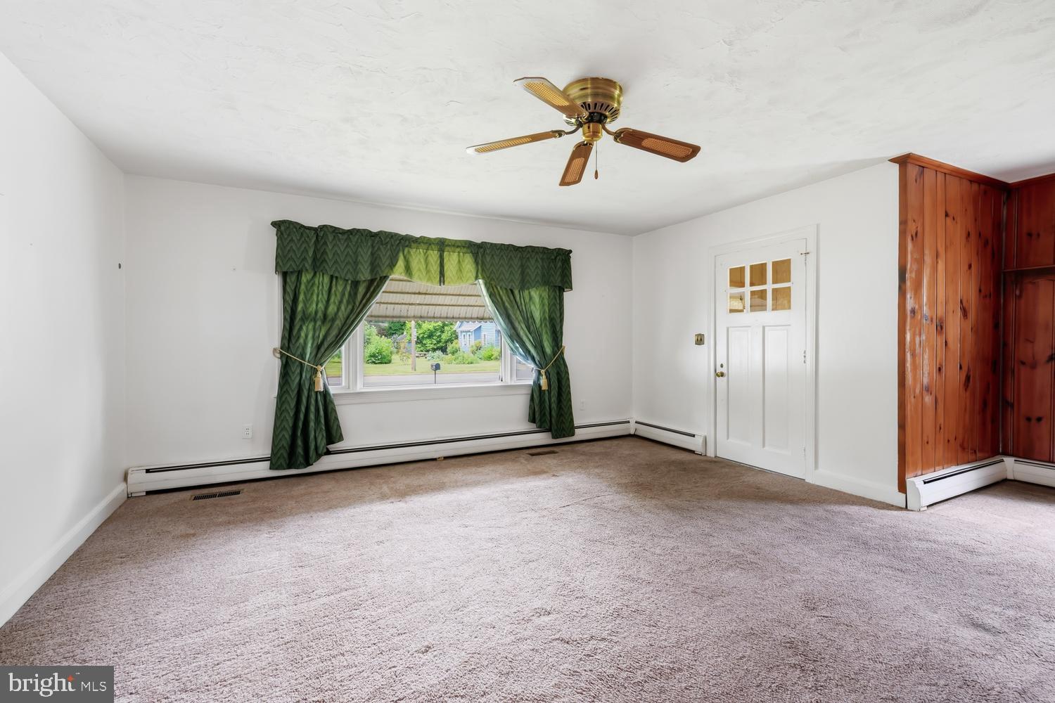EASTON - Residential