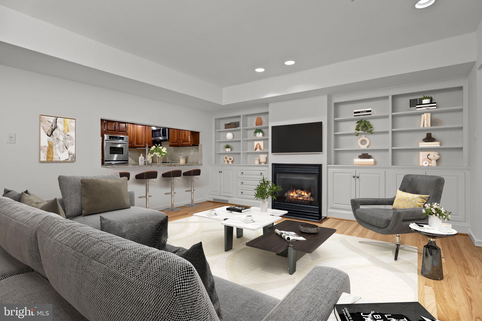 QUEEN VILLAGE - Residential