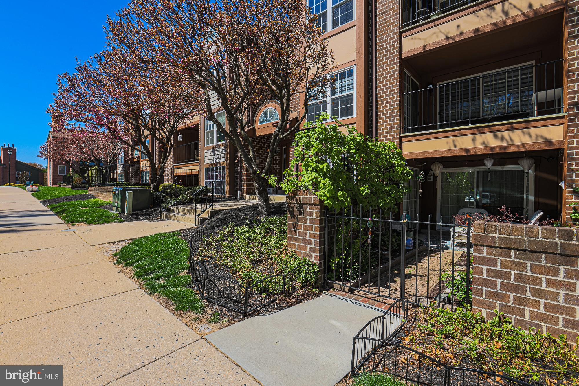 THE FALLS - Residential Lease