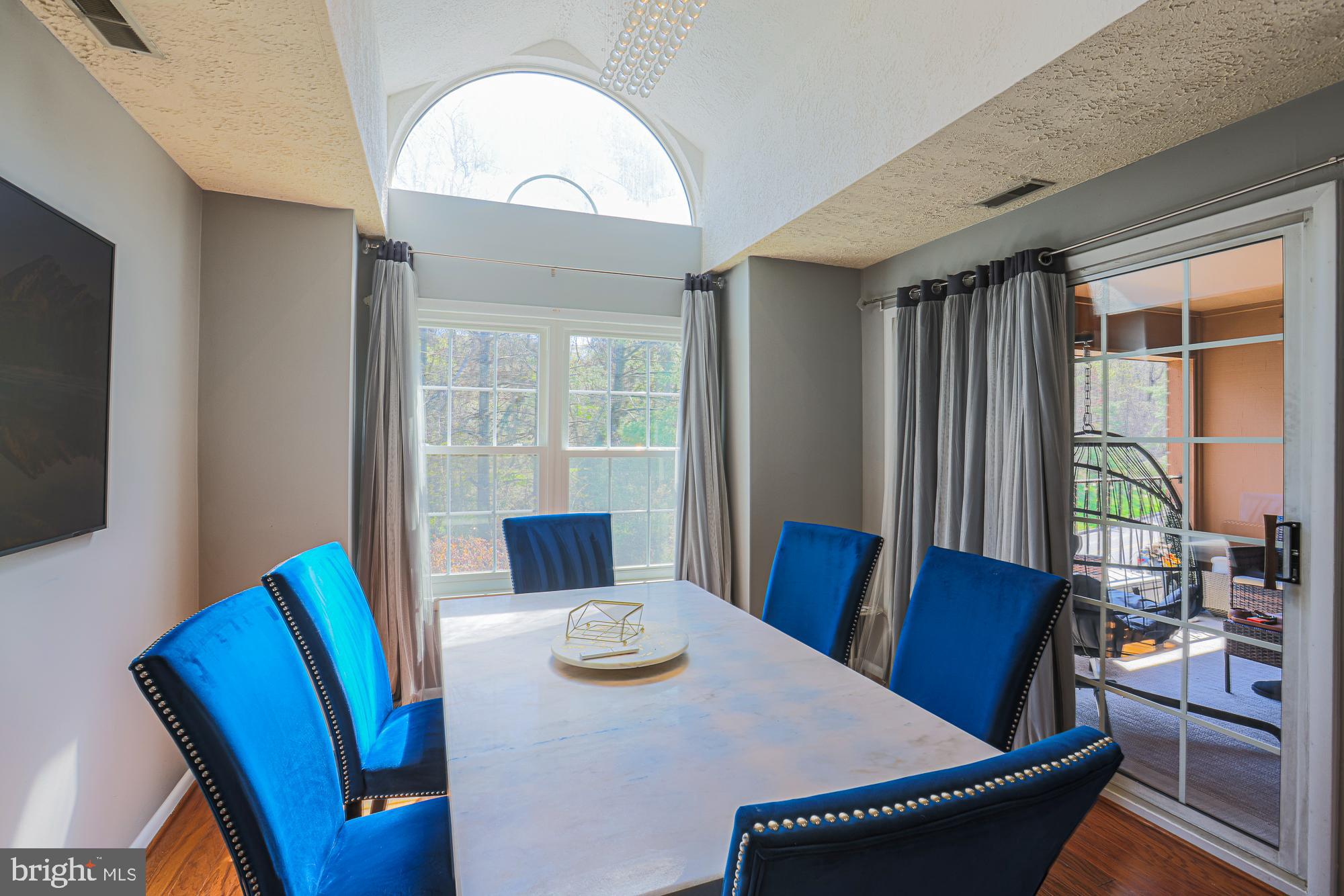 THE FALLS - Residential Lease