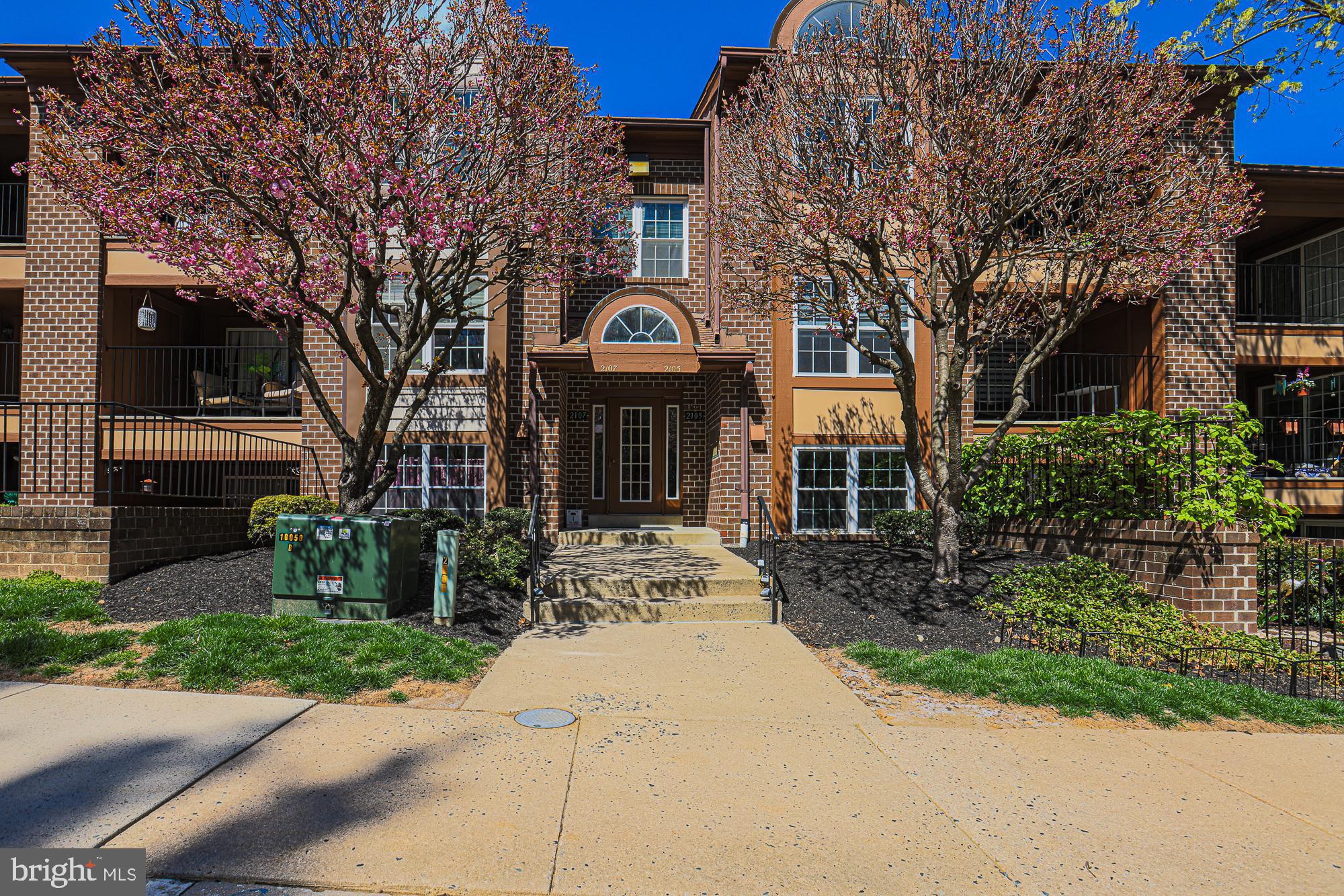 THE FALLS - Residential Lease