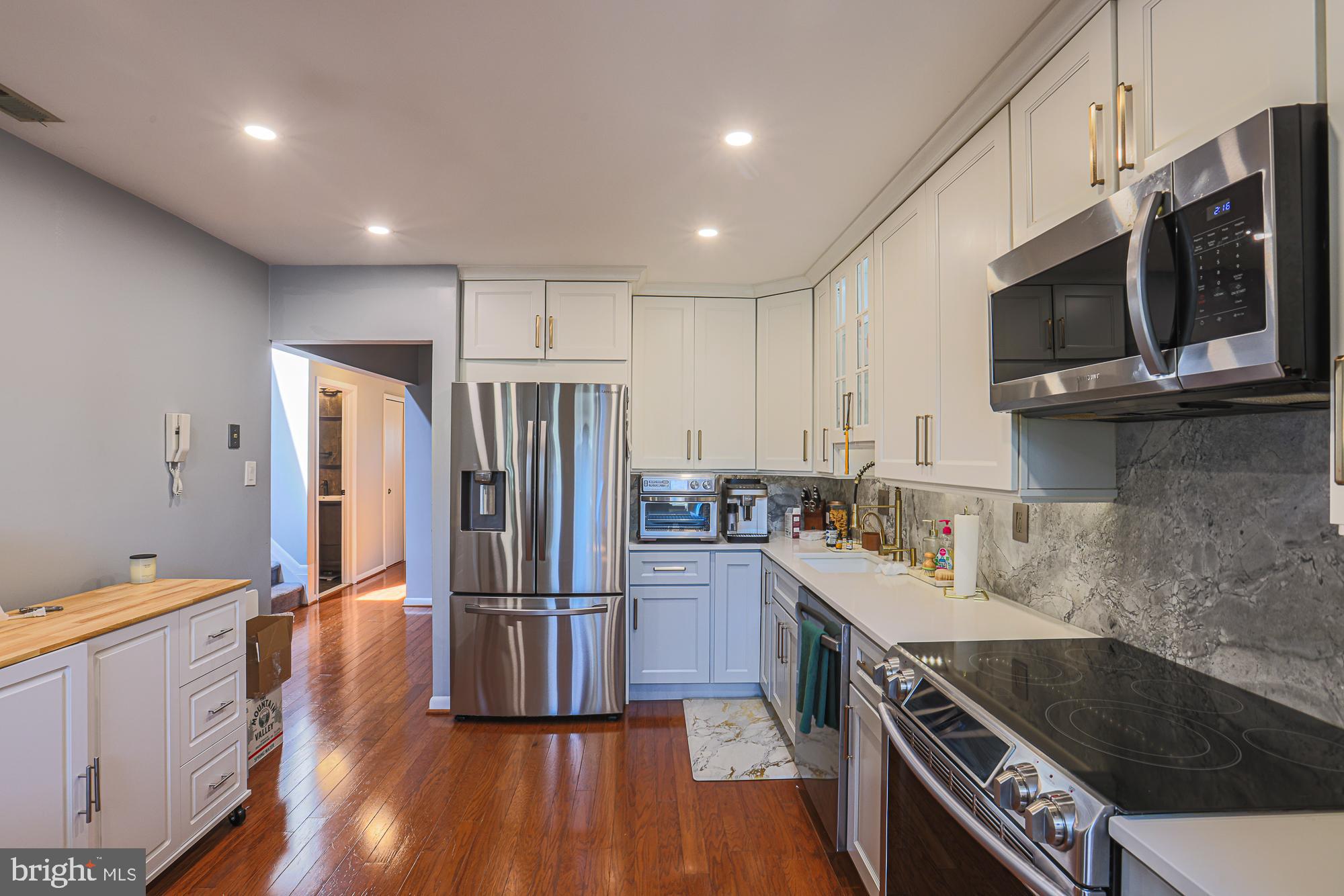 THE FALLS - Residential Lease