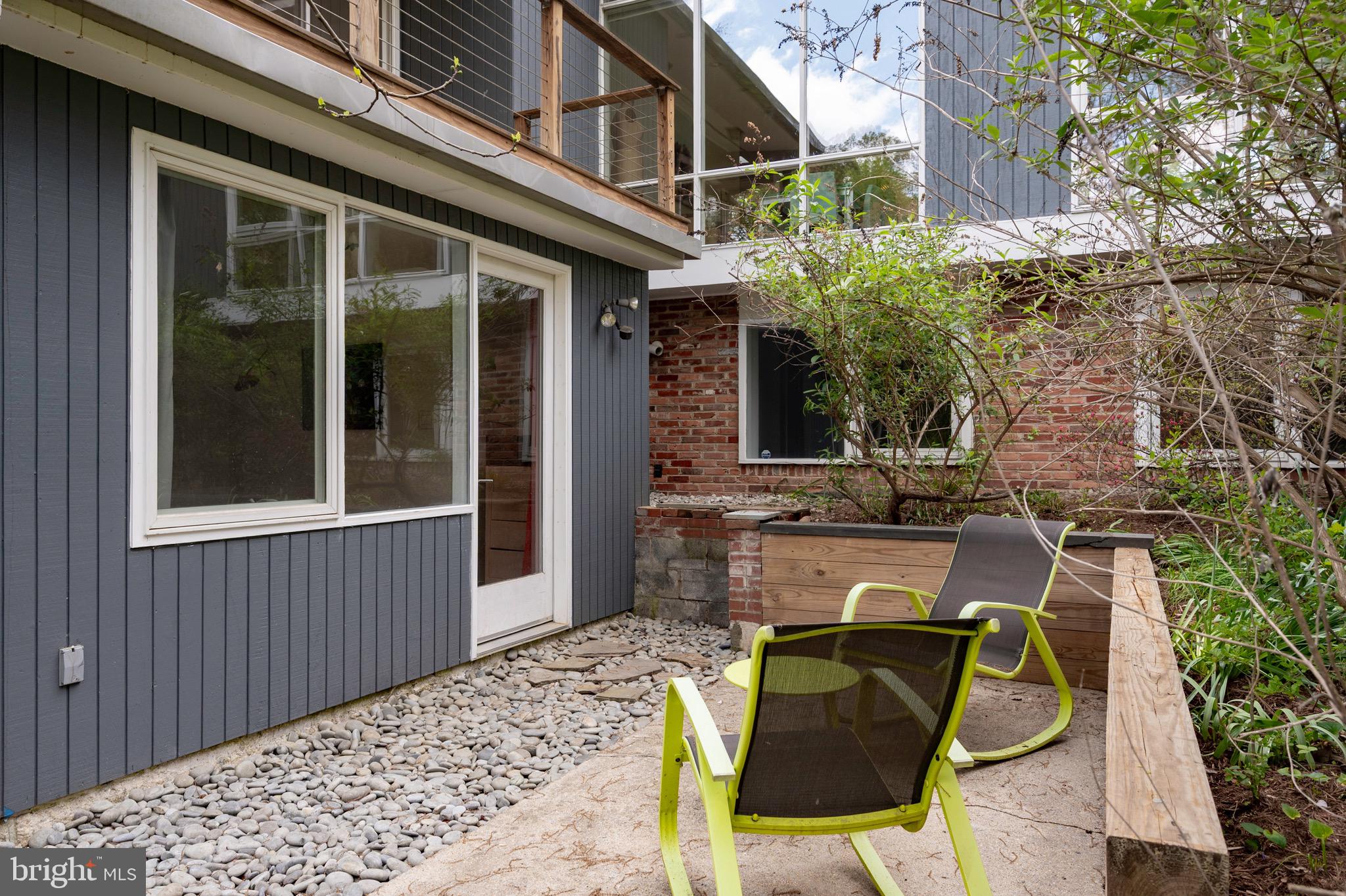 HOLLIN HILLS - Residential