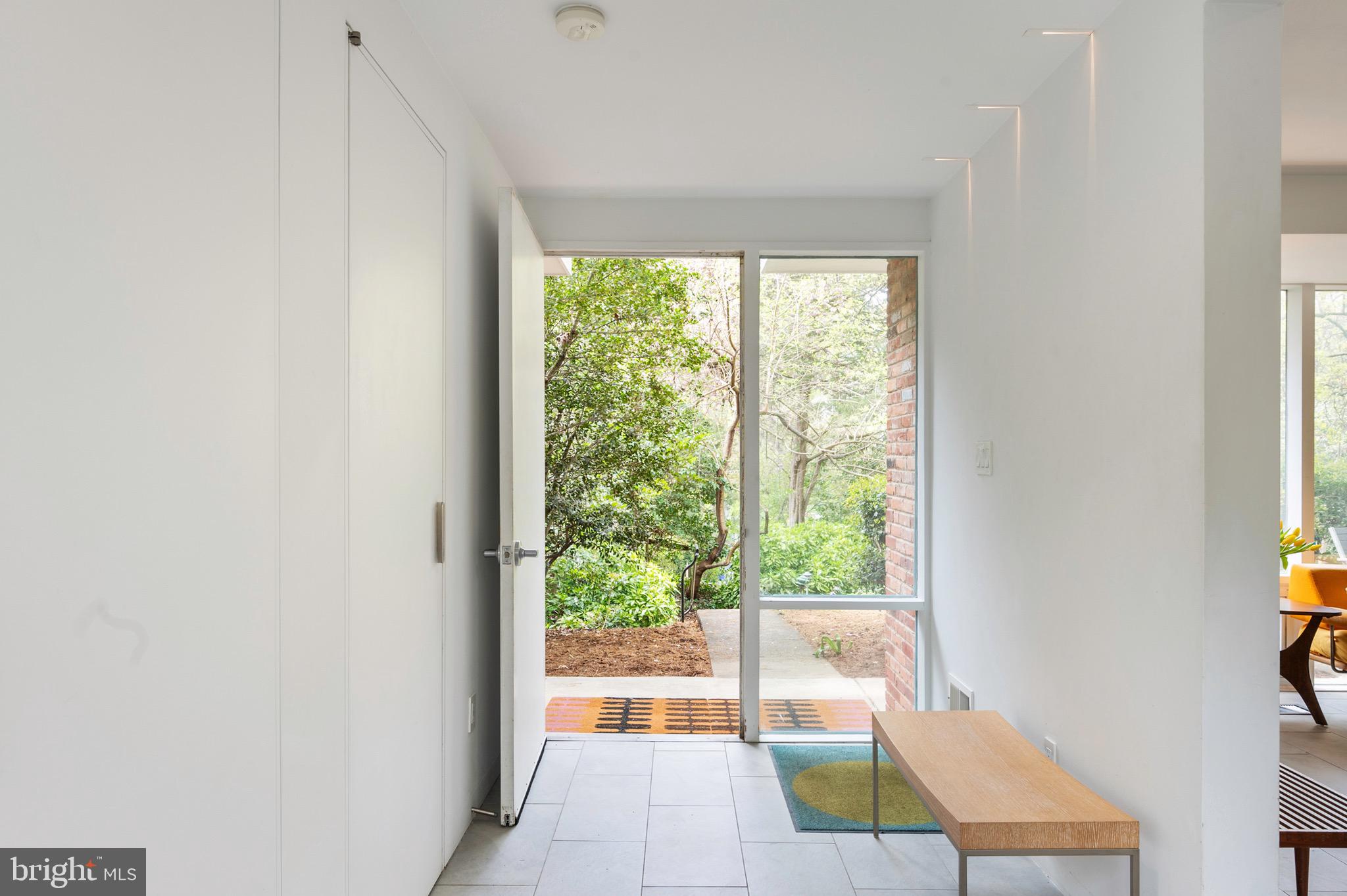 HOLLIN HILLS - Residential