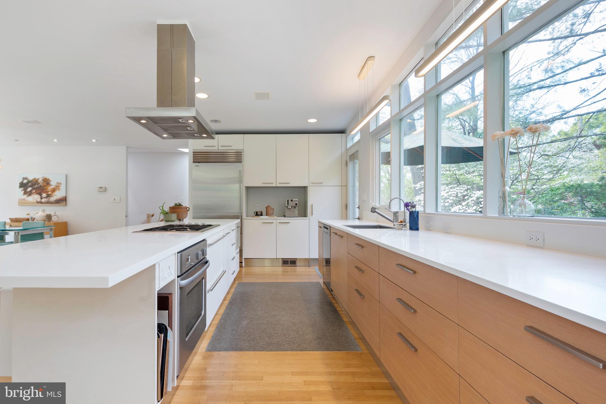 HOLLIN HILLS - Residential