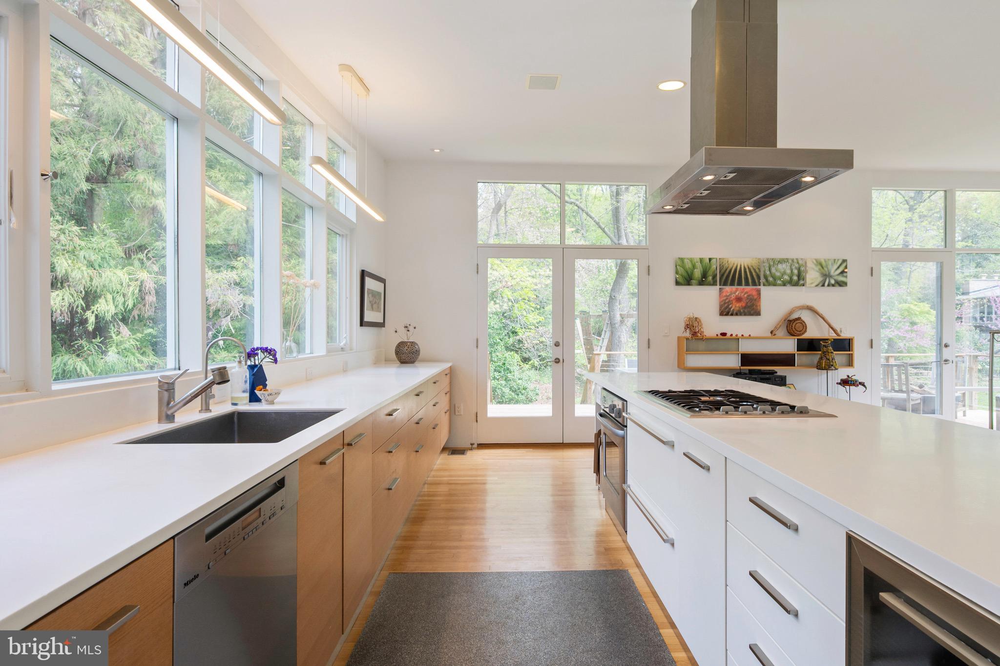 HOLLIN HILLS - Residential