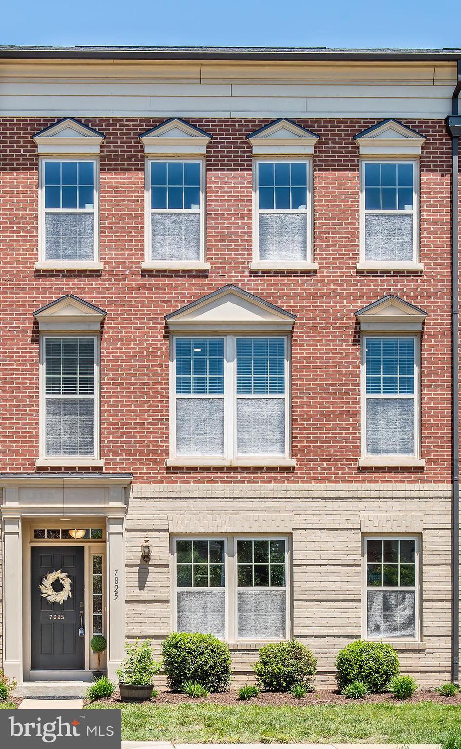MADISON CRESCENT - Residential