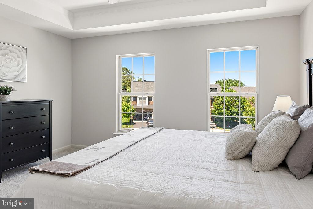 MADISON CRESCENT - Residential