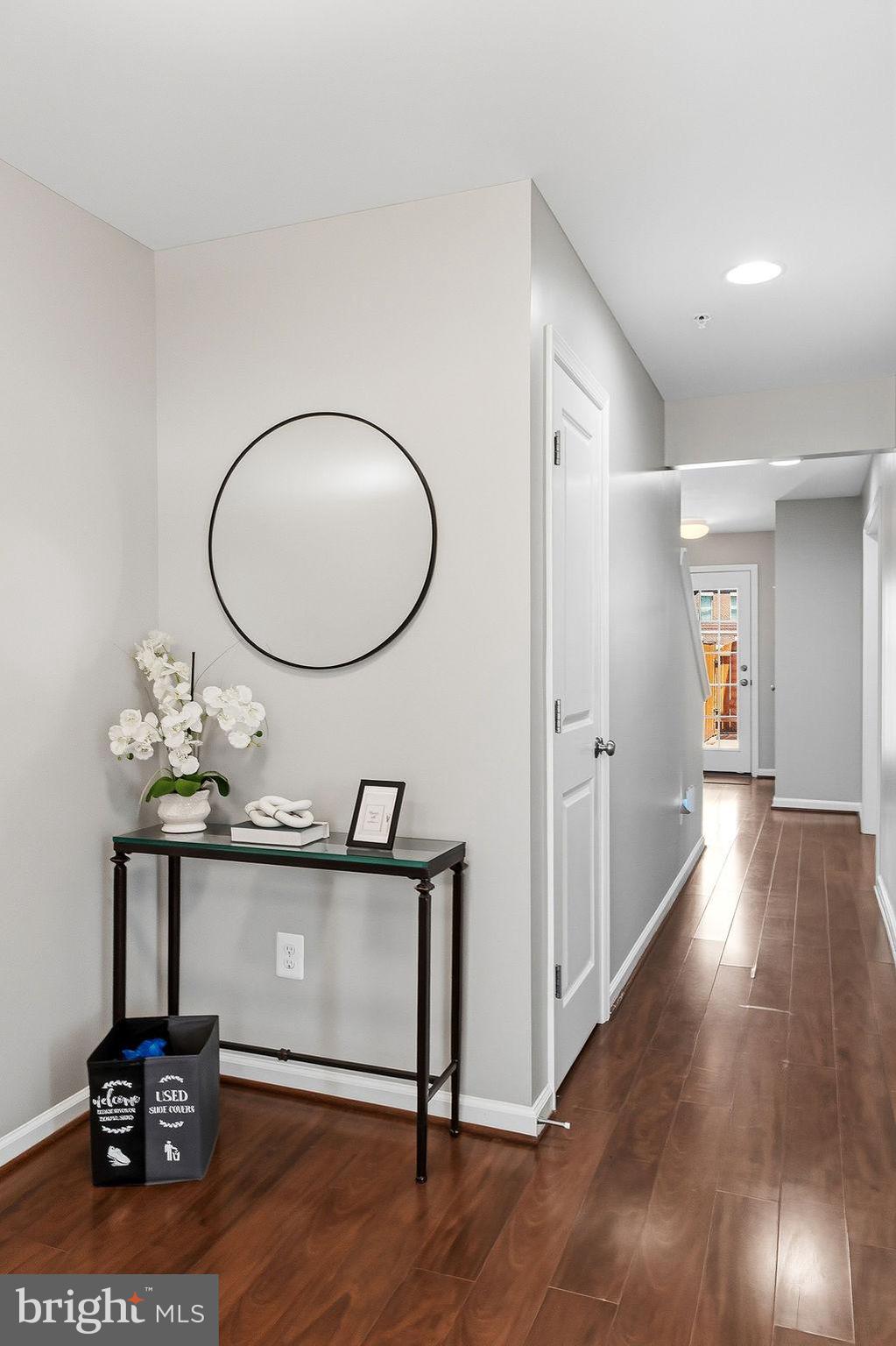 MADISON CRESCENT - Residential
