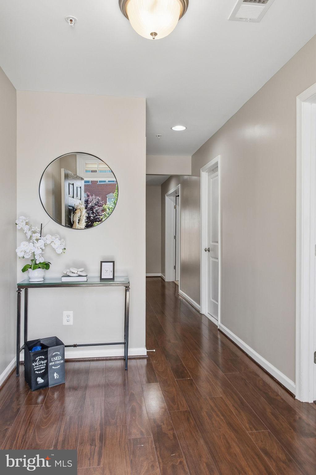 MADISON CRESCENT - Residential