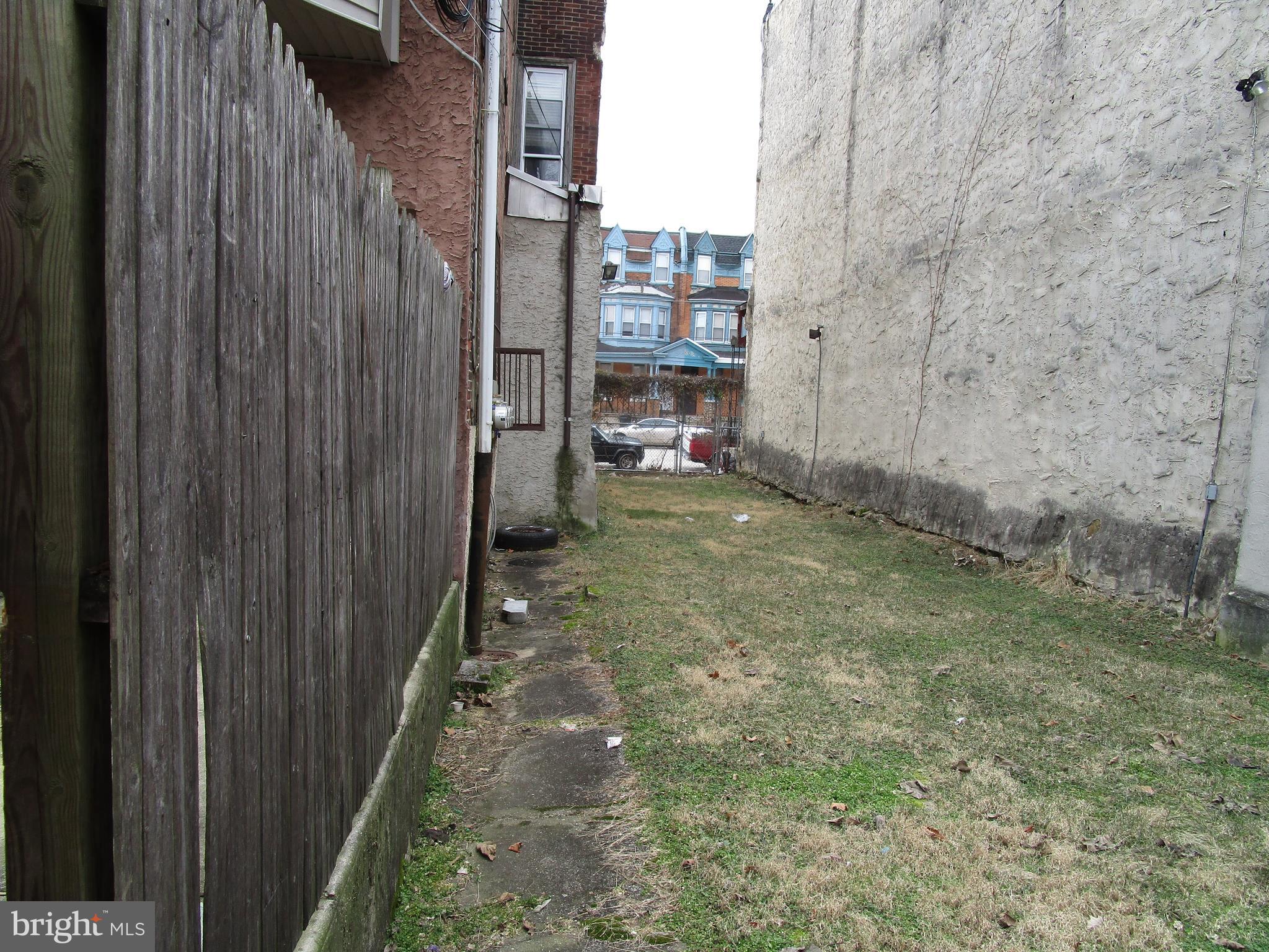 WEST PHILADELPHIA - Land