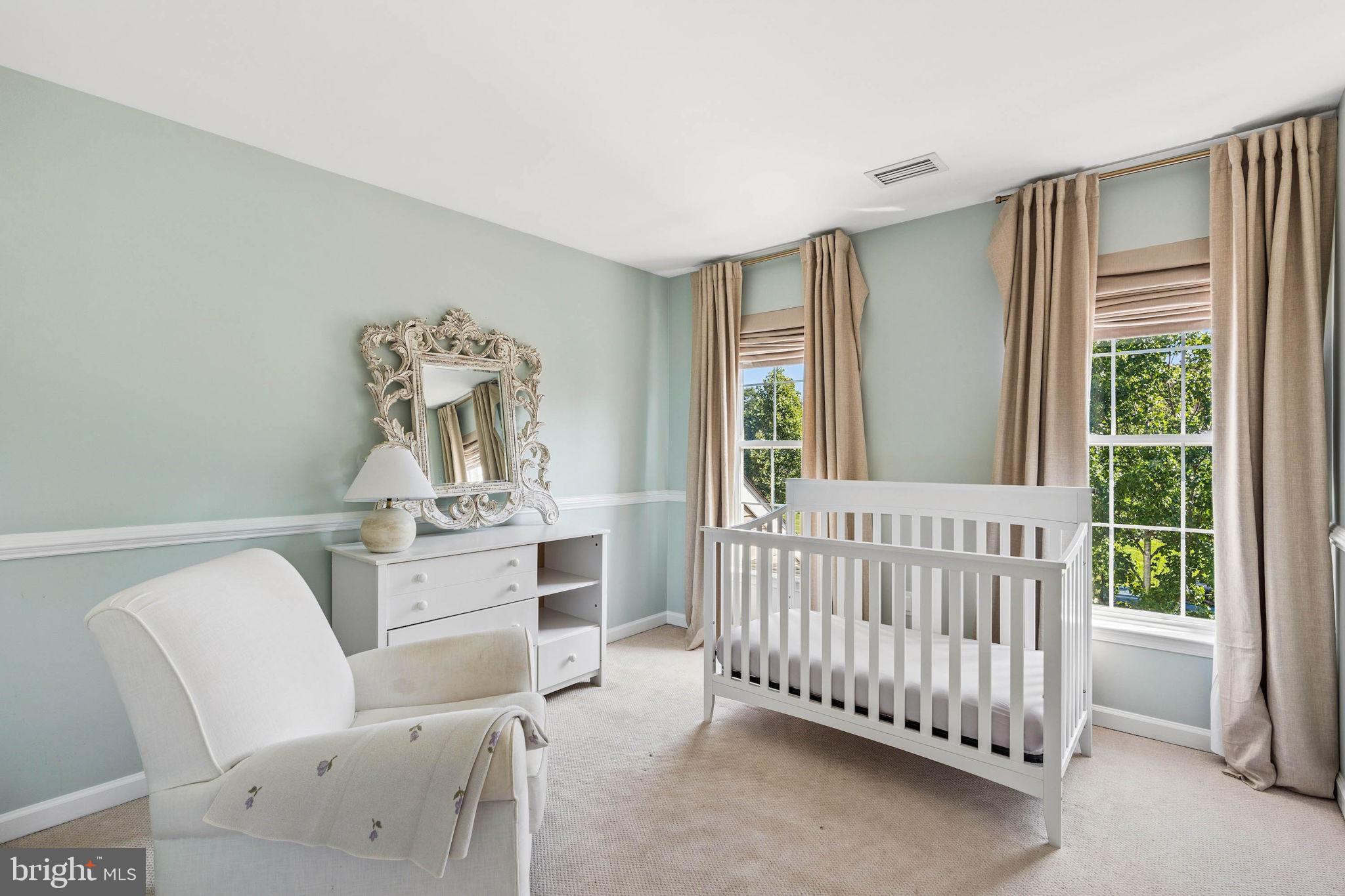 LYNDWOOD MANOR - Residential